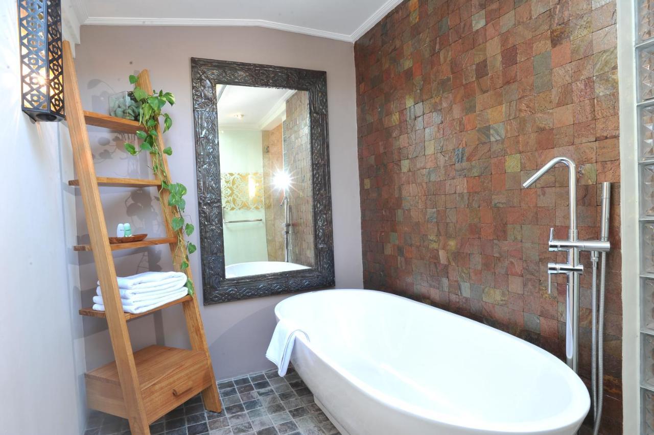 Puri Raja Hotel Legian Kültér fotó