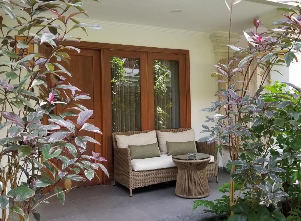 Puri Raja Hotel Legian Kültér fotó
