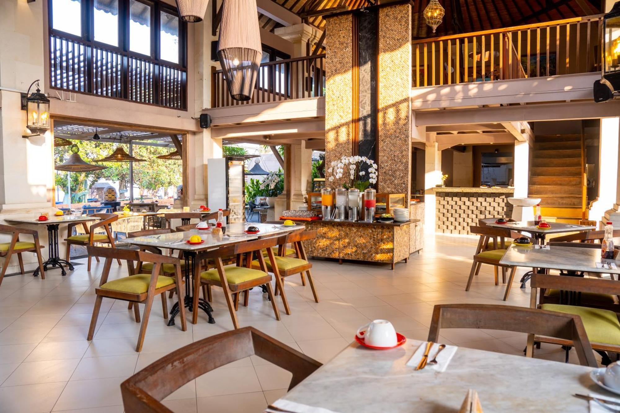 Puri Raja Hotel Legian Kültér fotó