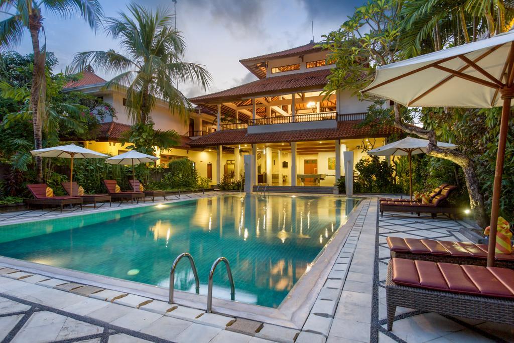 Puri Raja Hotel Legian Kültér fotó