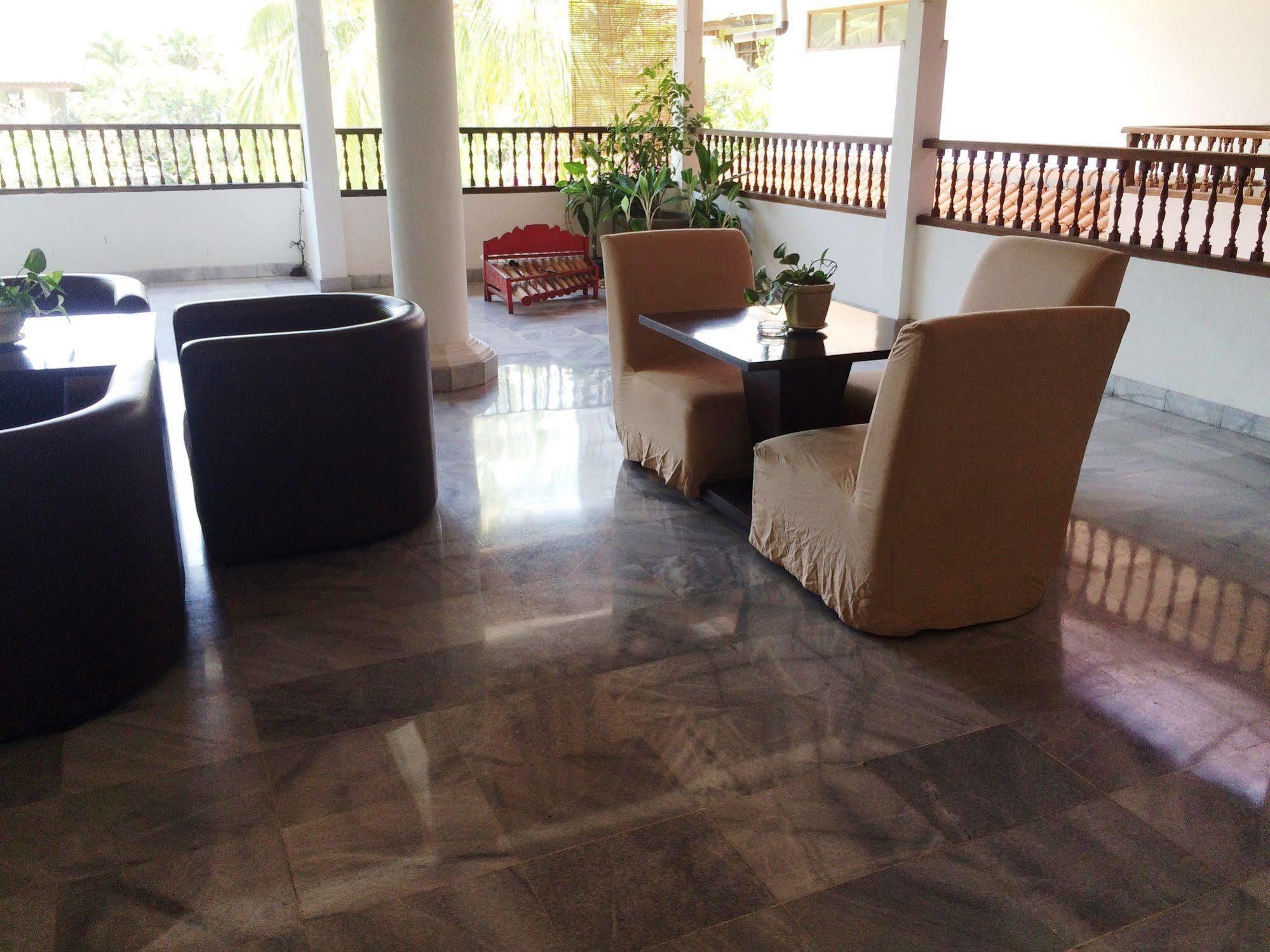 Puri Raja Hotel Legian Kültér fotó